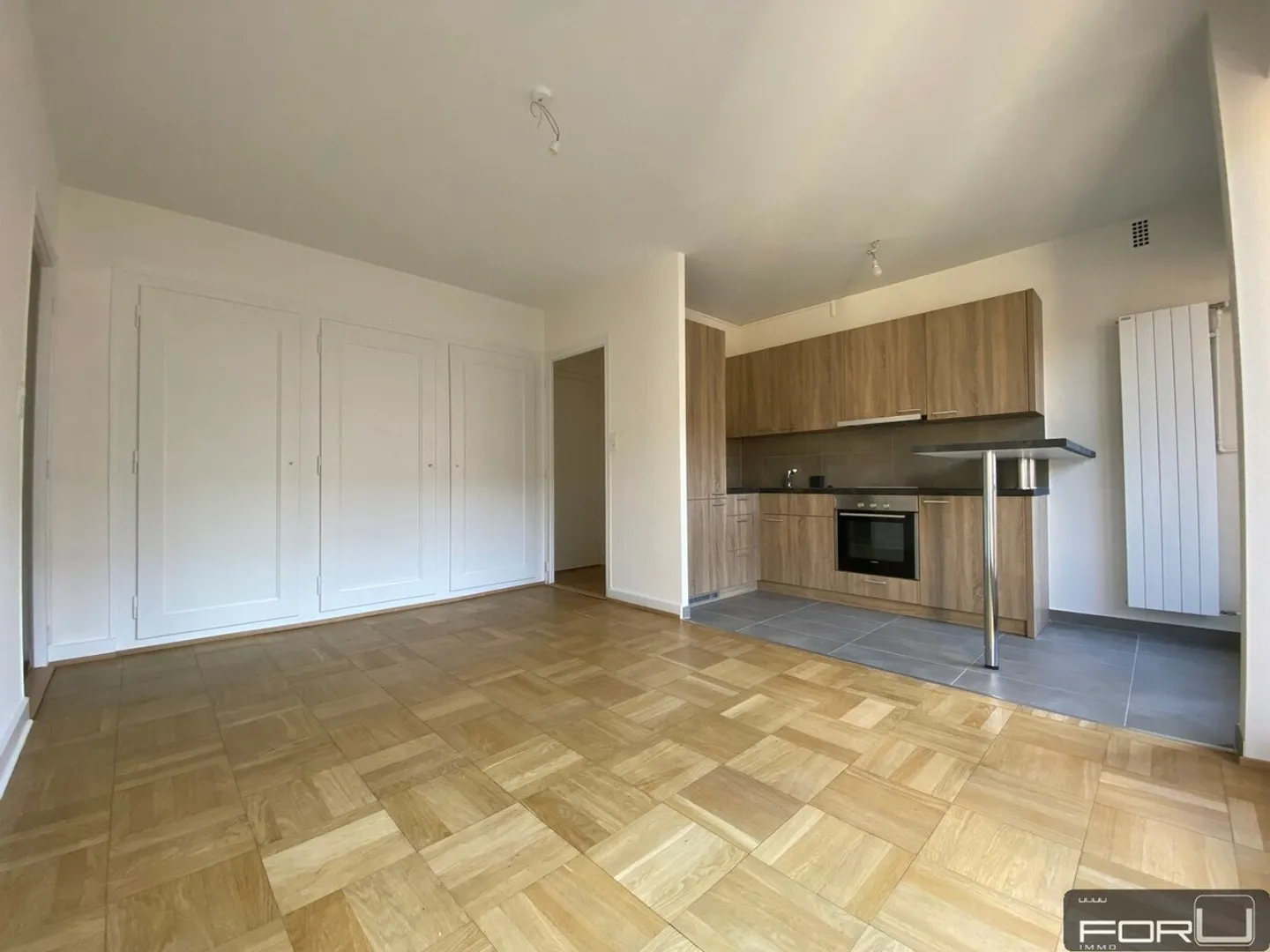 Bel appartement rénové de 3 pièces avec balcon et au calme à Carouge - Photo 3 sur 7