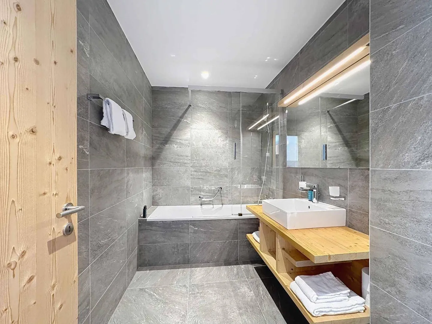 Charming Apartment in Dent Blanche - Photo 10 of 13