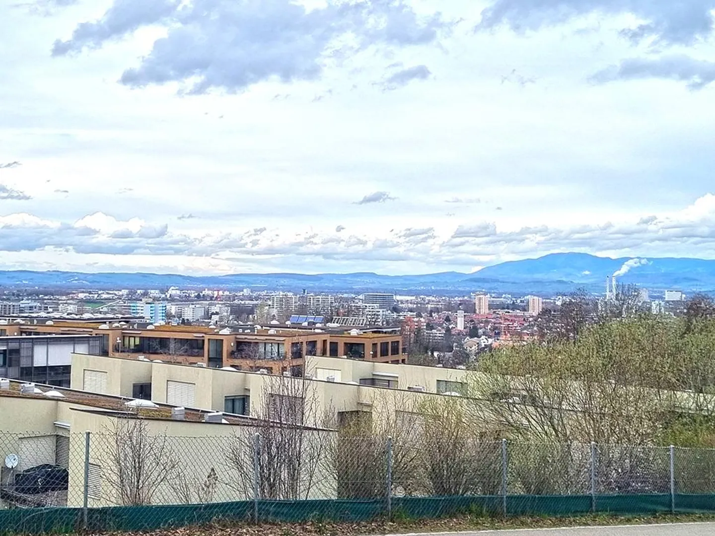 AGGLOMERAZIONE DI ALLSCHWIL - MERAVIGLIOSA CASA UNIFAMILIARE - 5 CAMERE - Foto 1 di 3