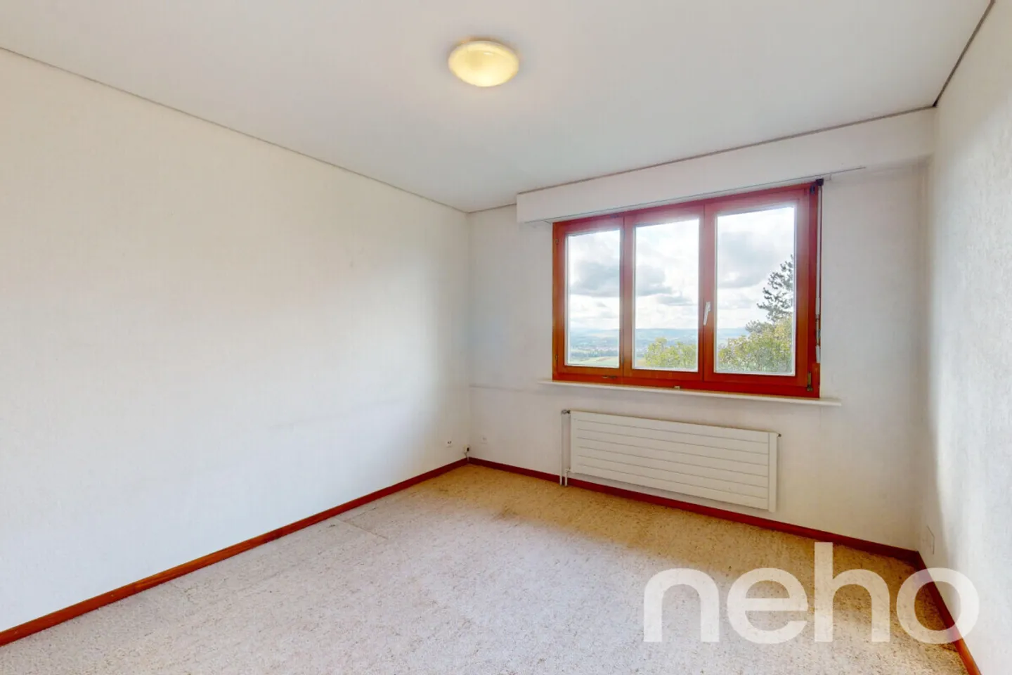 Attractive 4.5-room single-family house with a separate apartment - Photo 5 of 11