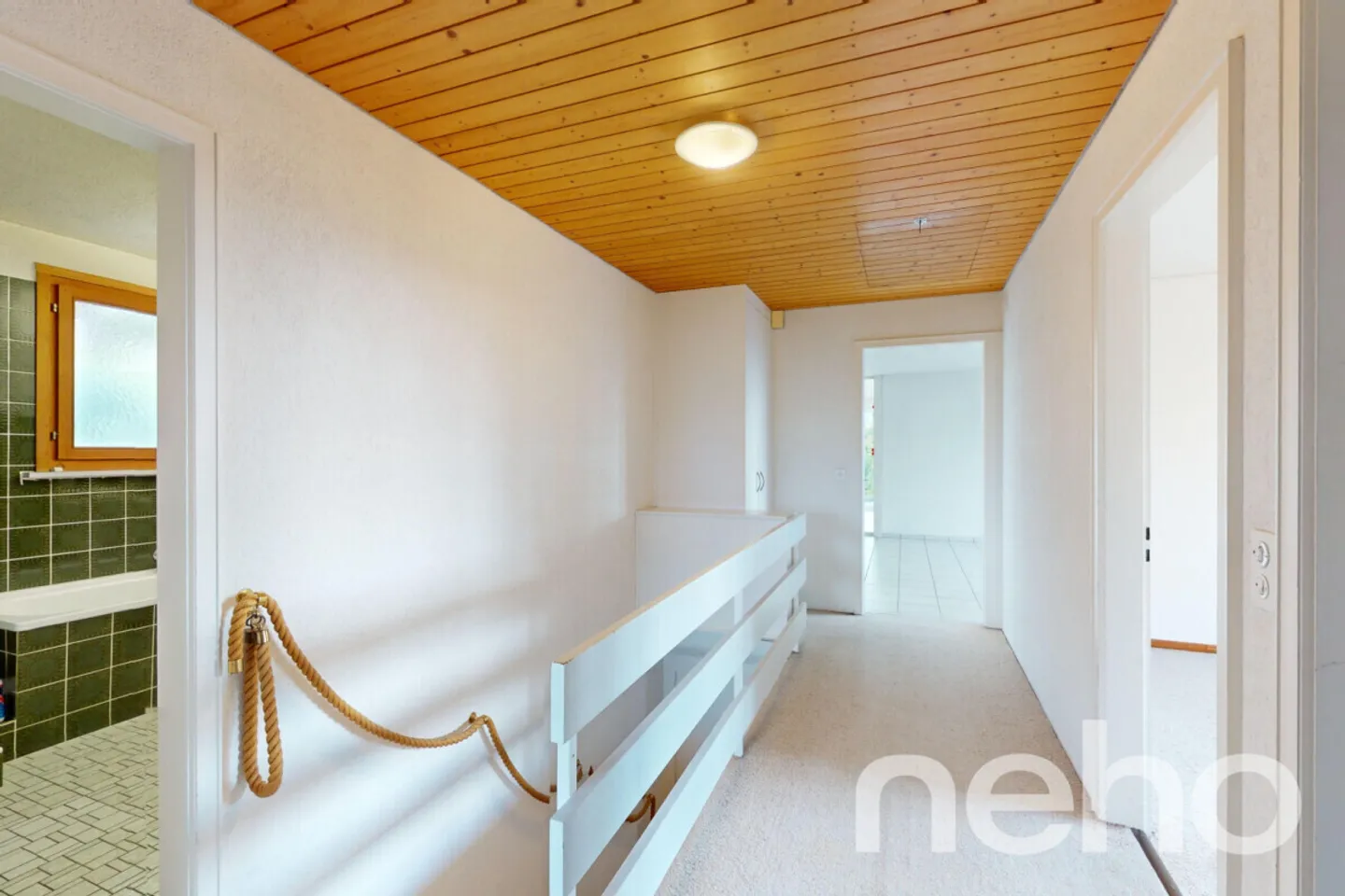 Attractive 4.5-room single-family house with a separate apartment - Photo 4 of 11