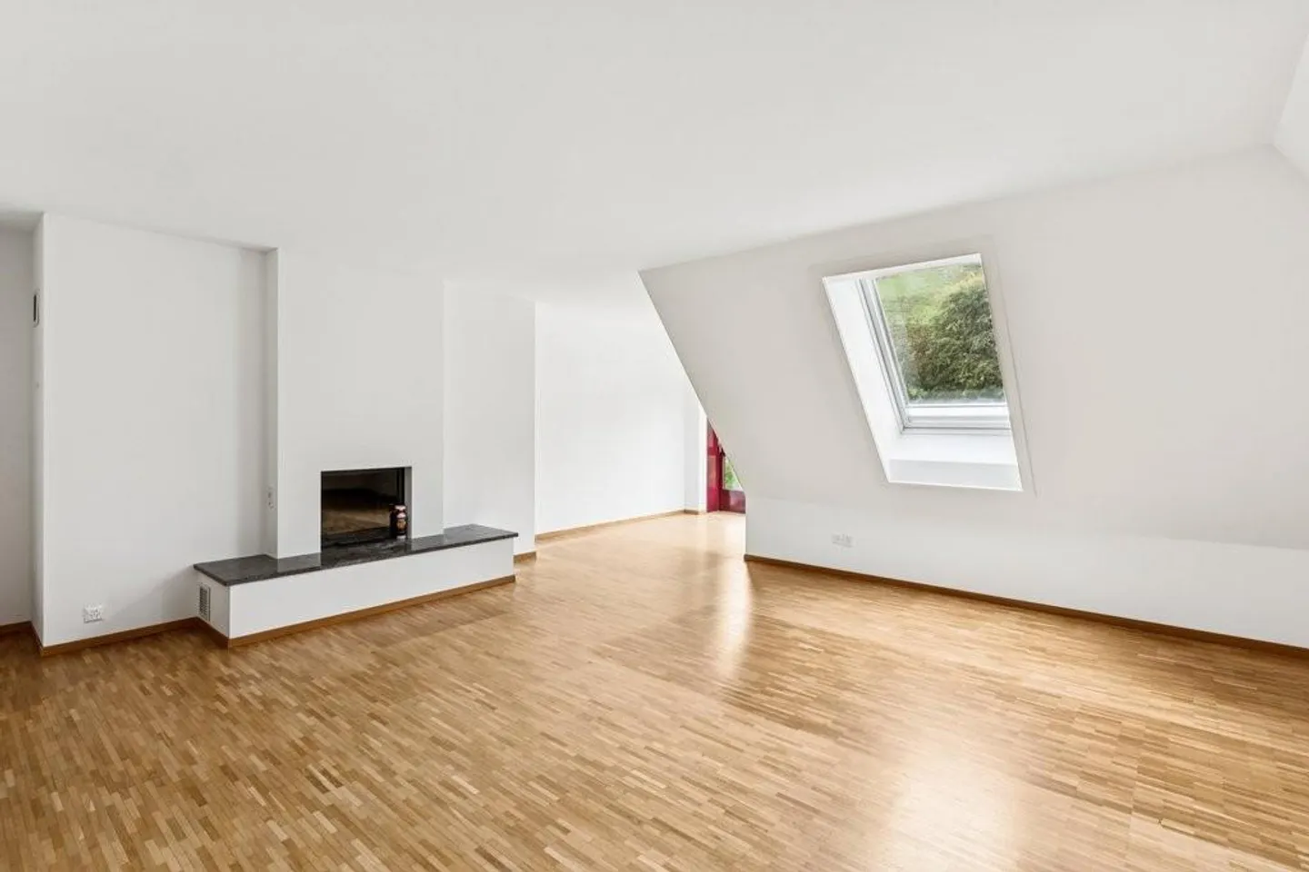 Charming Maisonette Apartment - Photo 4 of 12