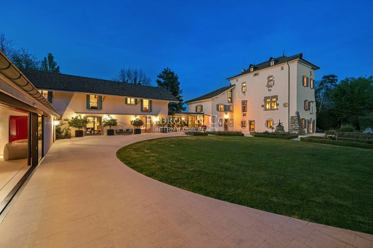 Castello Choulex - Foto 1 di 19