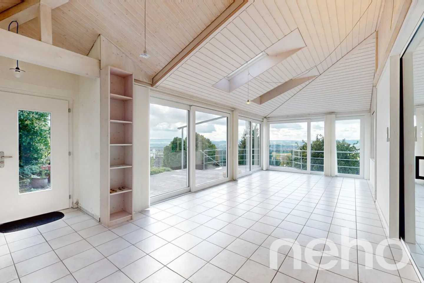 Attractive 4.5-room single-family house with a separate apartment - Photo 10 of 11