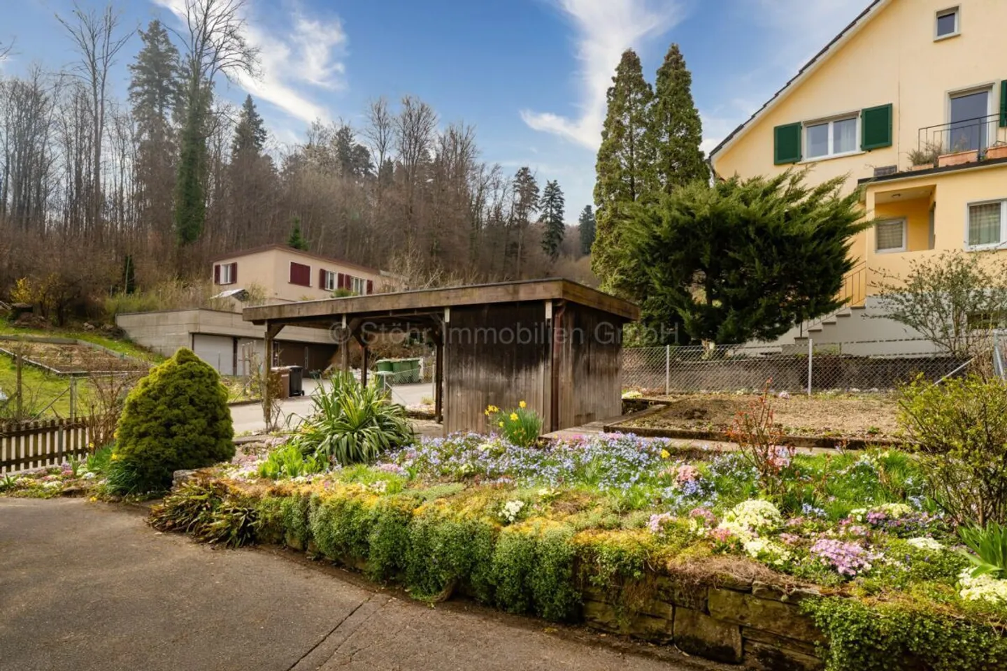 Charmantes Eckhaus mit Potenzial - Foto 2 von 20