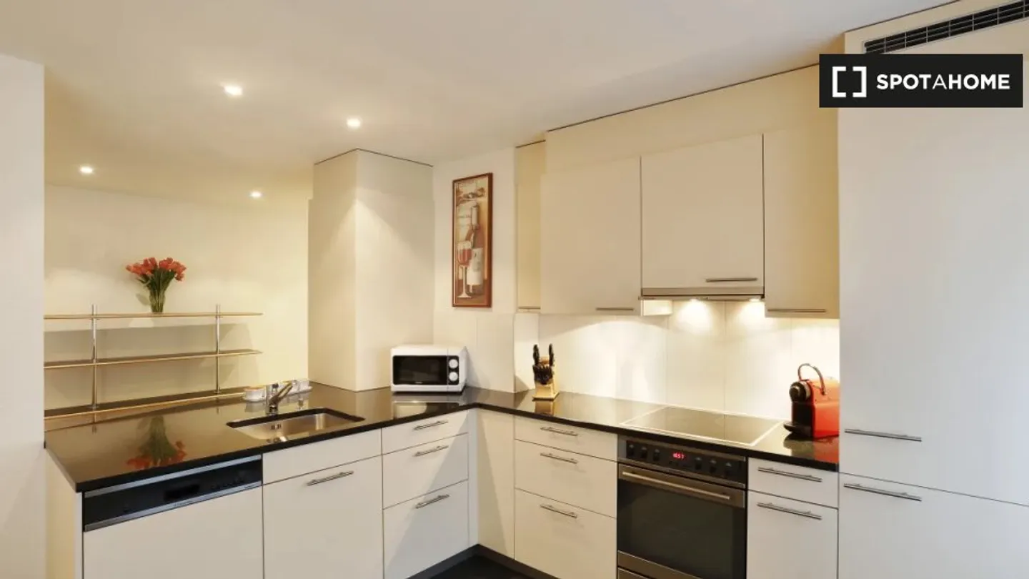 Discover, visit and rent your new home online with full confidence. - Photo 9 of 9