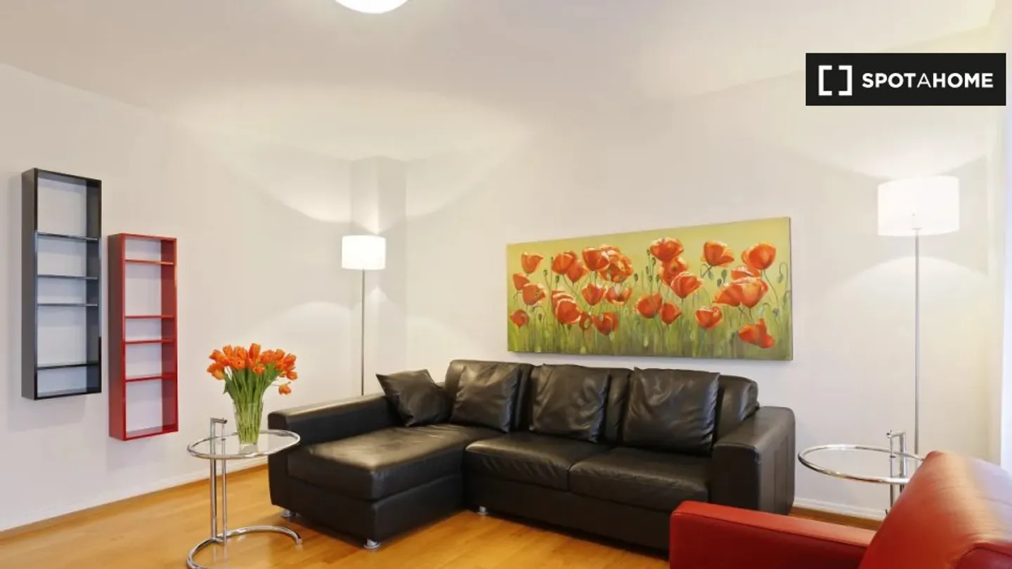 Discover, visit and rent your new home online with full confidence. - Photo 3 of 9