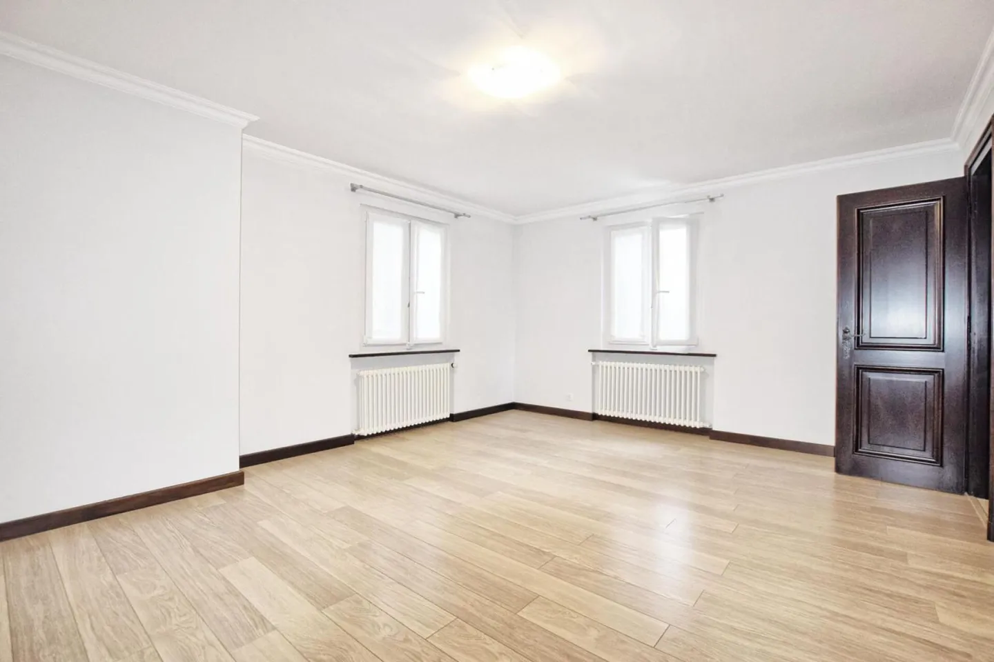 Villa gemella d'angolo a Chavannes-des-Bois - Foto 4 di 15