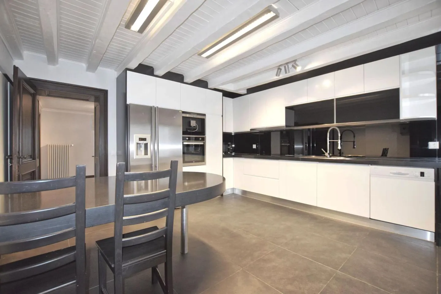 Villa gemella d'angolo a Chavannes-des-Bois - Foto 5 di 15