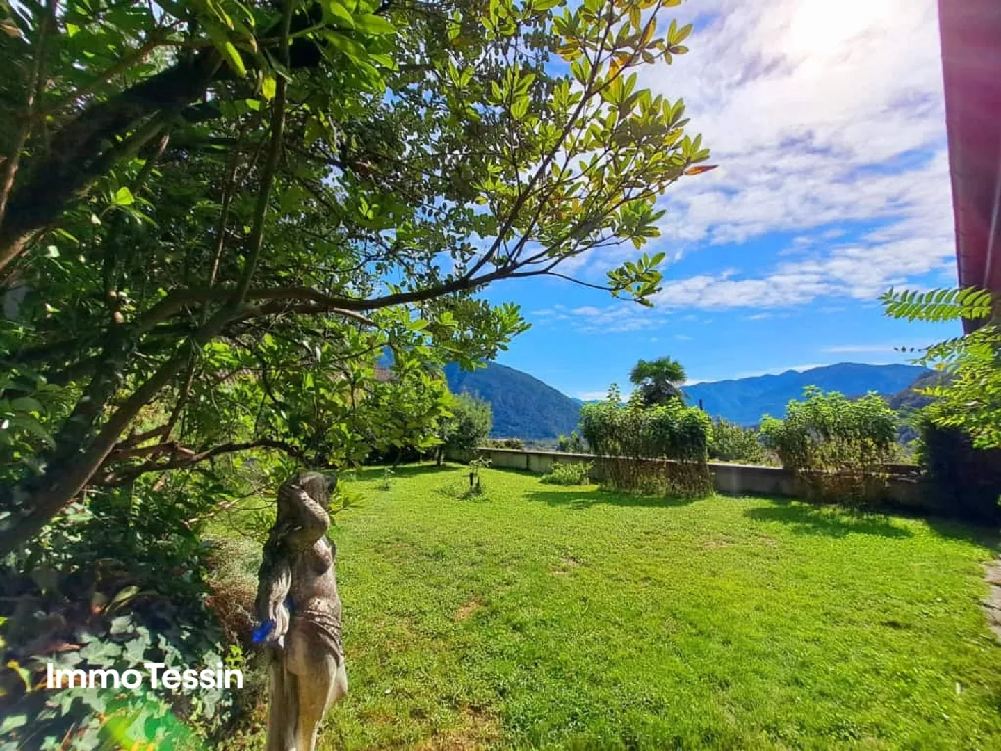 Bel appartement sous les combles à Centovalli avec une vue panoramique à couper le souffle sur les montagnes tessinoises - Photo 3 sur 13