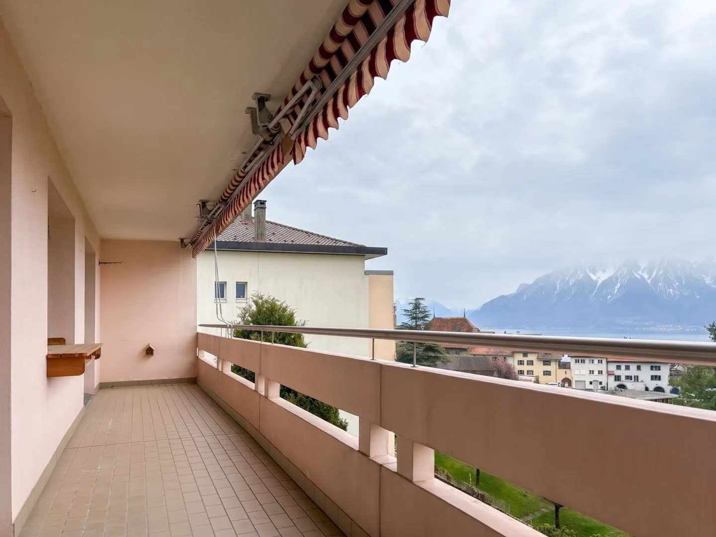 Magnifico appartamento di 3,5 locali di circa 90m2 recentemente ristrutturato a Chexbres - Foto 12 di 13