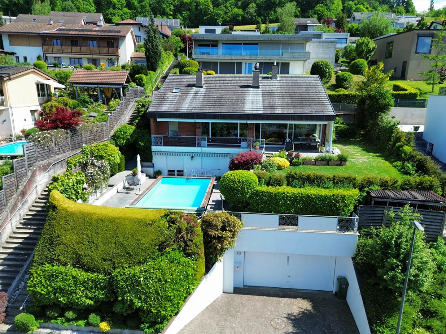 Traumhaftes Einfamilienhaus mit Pool - Foto 1 von 19
