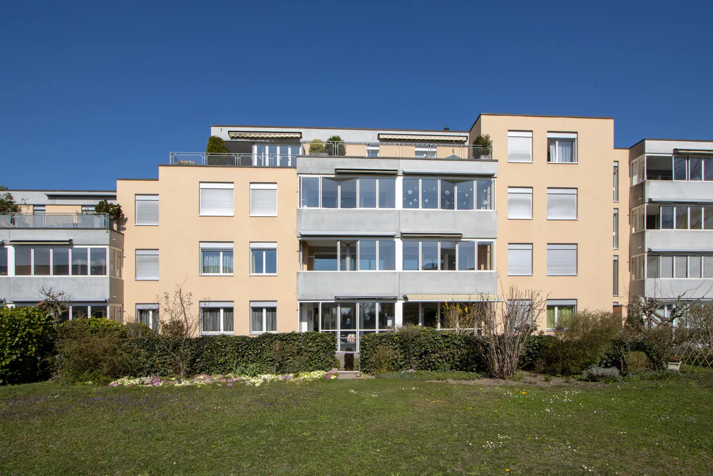 Appartamento attraente di 4,5 stanze in un paradiso rurale in vendita! - Foto 1 di 14