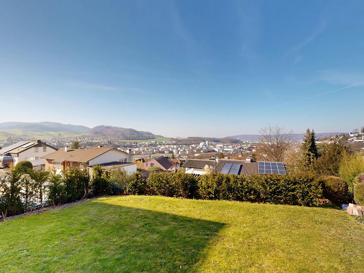 Traumhaftes Einfamilienhaus mit Pool - Foto 15 von 19