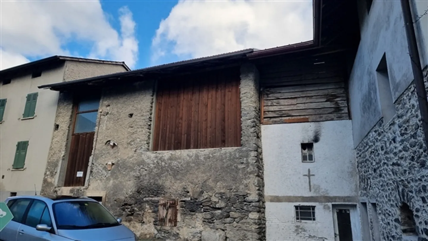 Fienile da ristrutturare - 657 m3 - St-Pierre-de-Clages - ESCLUSIVITÀ - Foto 7 di 8