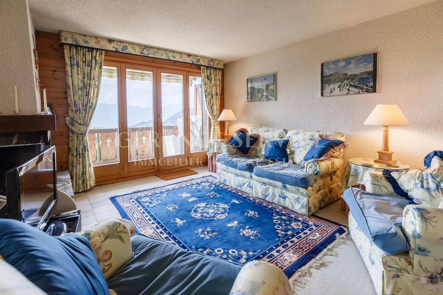 Ambassador 6 - Photo 4 of 19