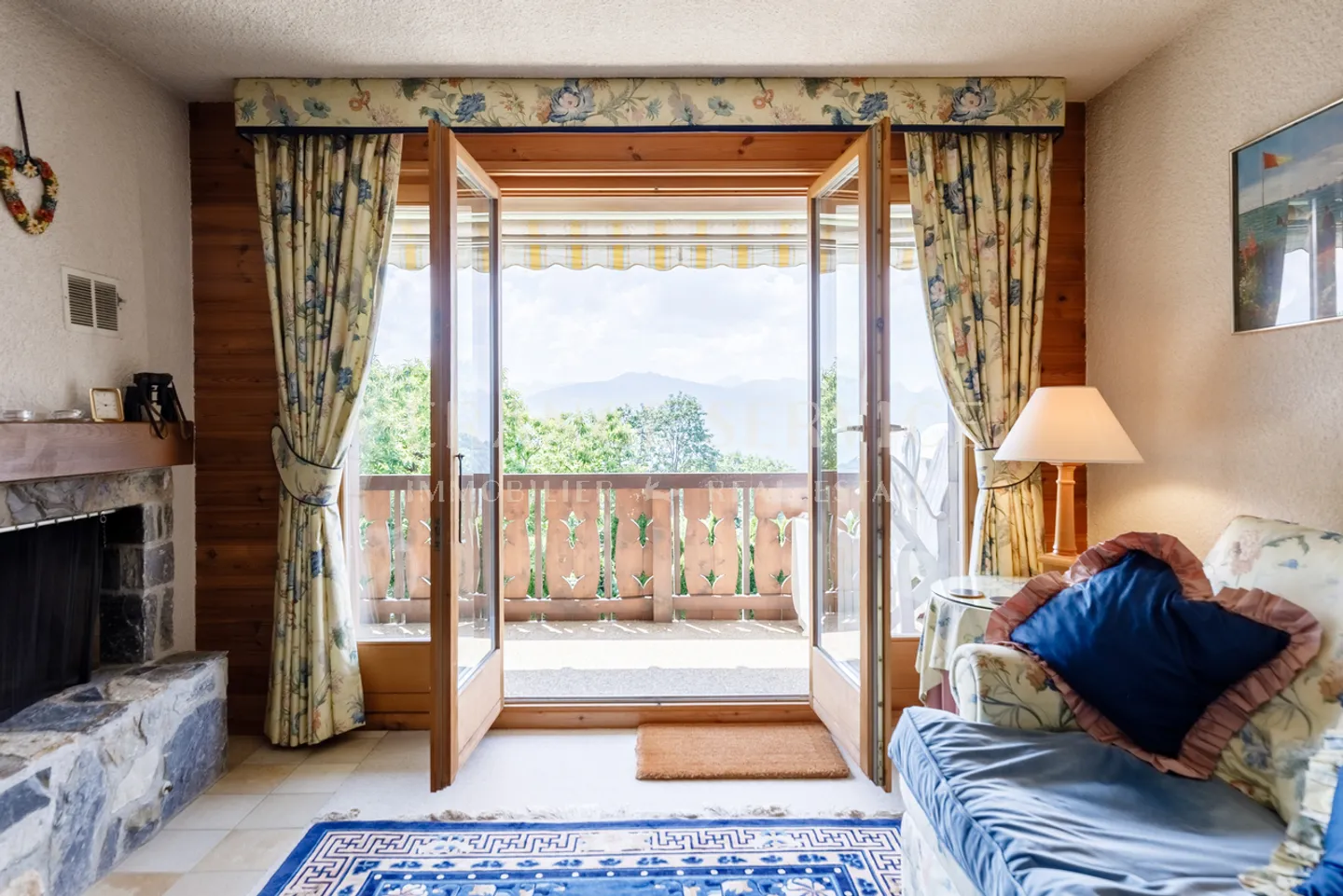 Ambassador 6 - Photo 5 of 19