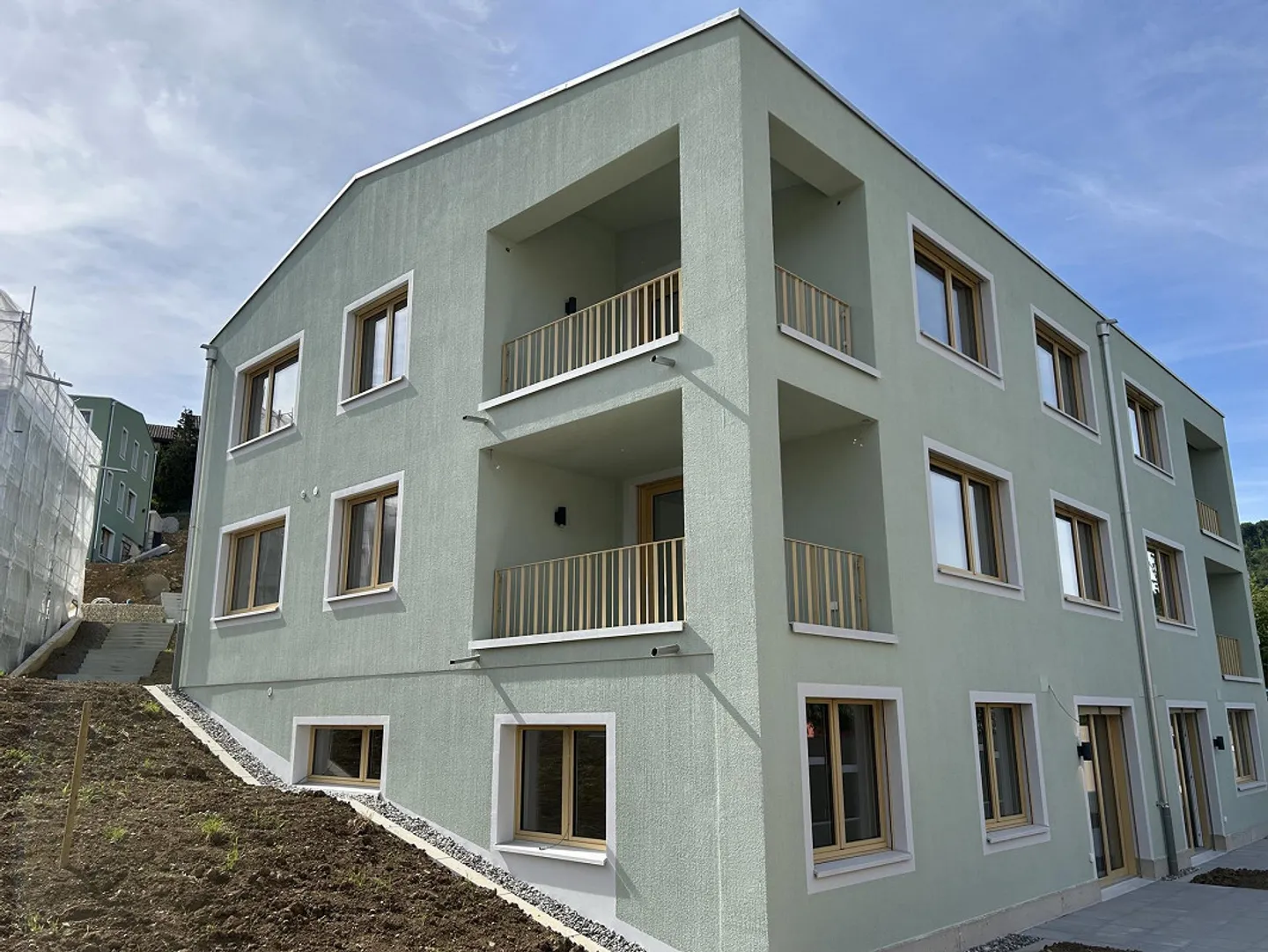 Modernes Apartment mit Balkon - Foto 1 von 13
