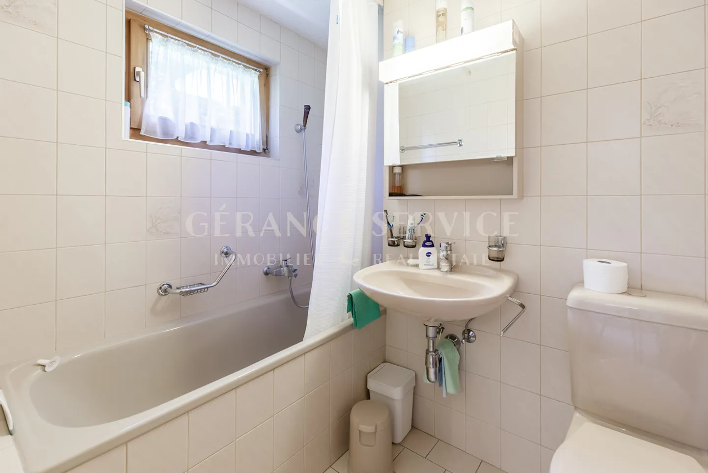 Ambassador 6 - Photo 12 of 19