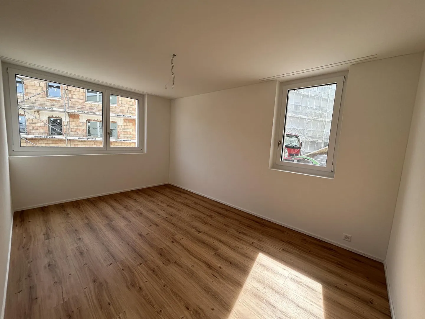 Modernes Apartment mit Balkon - Foto 6 von 13