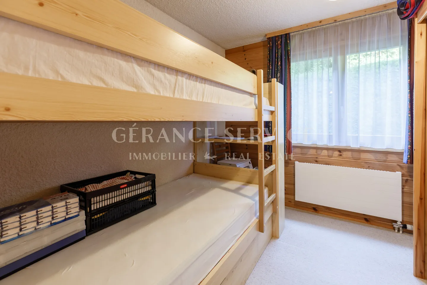 Ambassador 6 - Photo 13 of 19