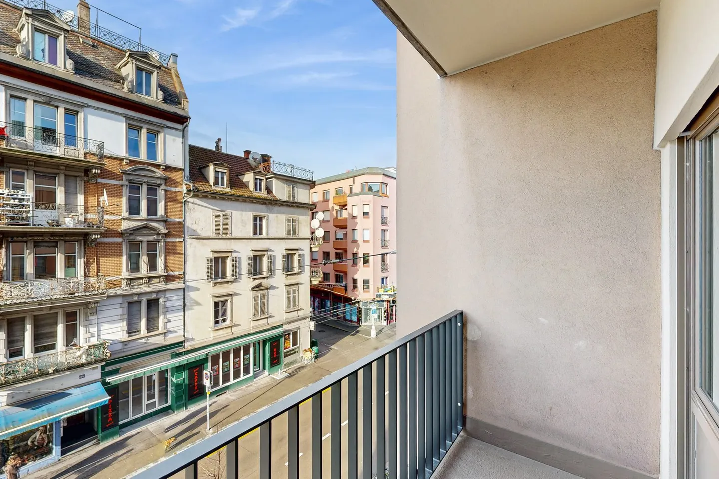 Ambiance historique, environnement de travail moderne – Votre bureau à Helvetiaplatz - Photo 6 sur 20