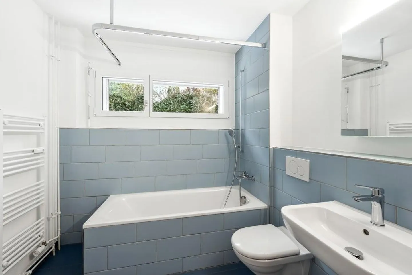 Freshly renovated 2.5-room apartment in a quiet location in Riehen - Photo 3 of 5