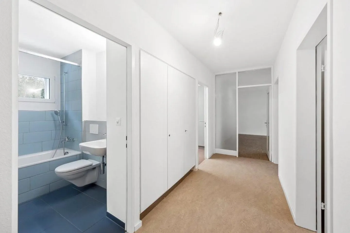 Freshly renovated 2.5-room apartment in a quiet location in Riehen - Photo 5 of 5