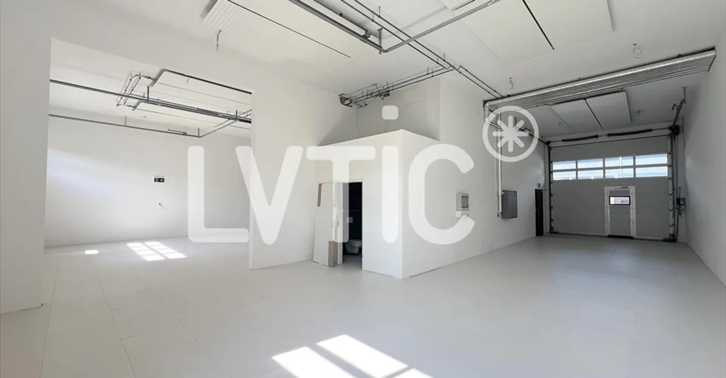 Espace de stockage à louer - Photo 8 sur 13