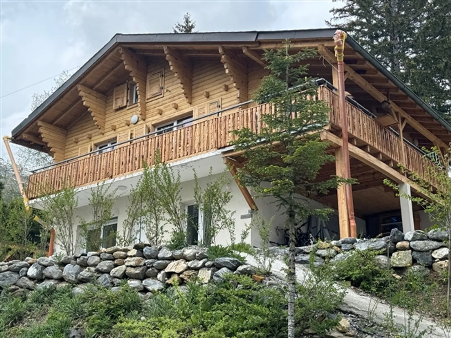 Chalet - 2 Holiday Apartments - Ovronnaz - EXCLUSIVE AGENT - ref. 10247725 - Photo 1 of 12