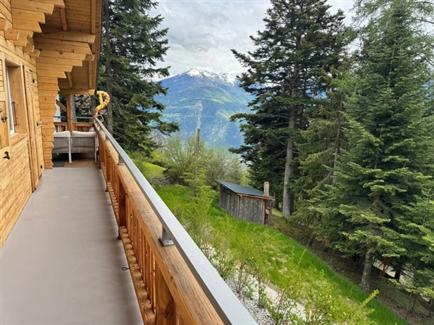 Chalet - 2 Holiday Apartments - Ovronnaz - EXCLUSIVE AGENT - ref. 10247725 - Photo 3 of 12