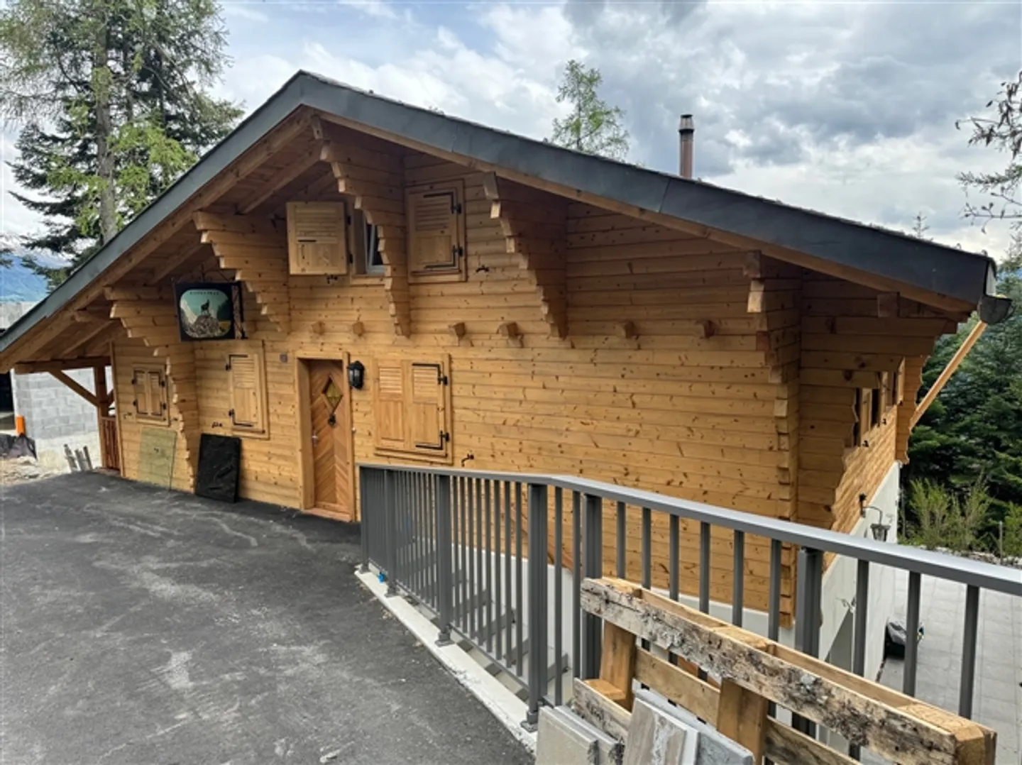 Chalet - 2 Holiday Apartments - Ovronnaz - EXCLUSIVE AGENT - ref. 10247725 - Photo 4 of 12