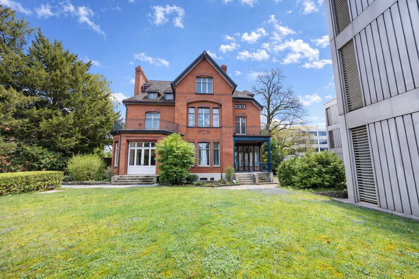 Elegante Villa für Professionelle Nutzung - Foto 1 von 4