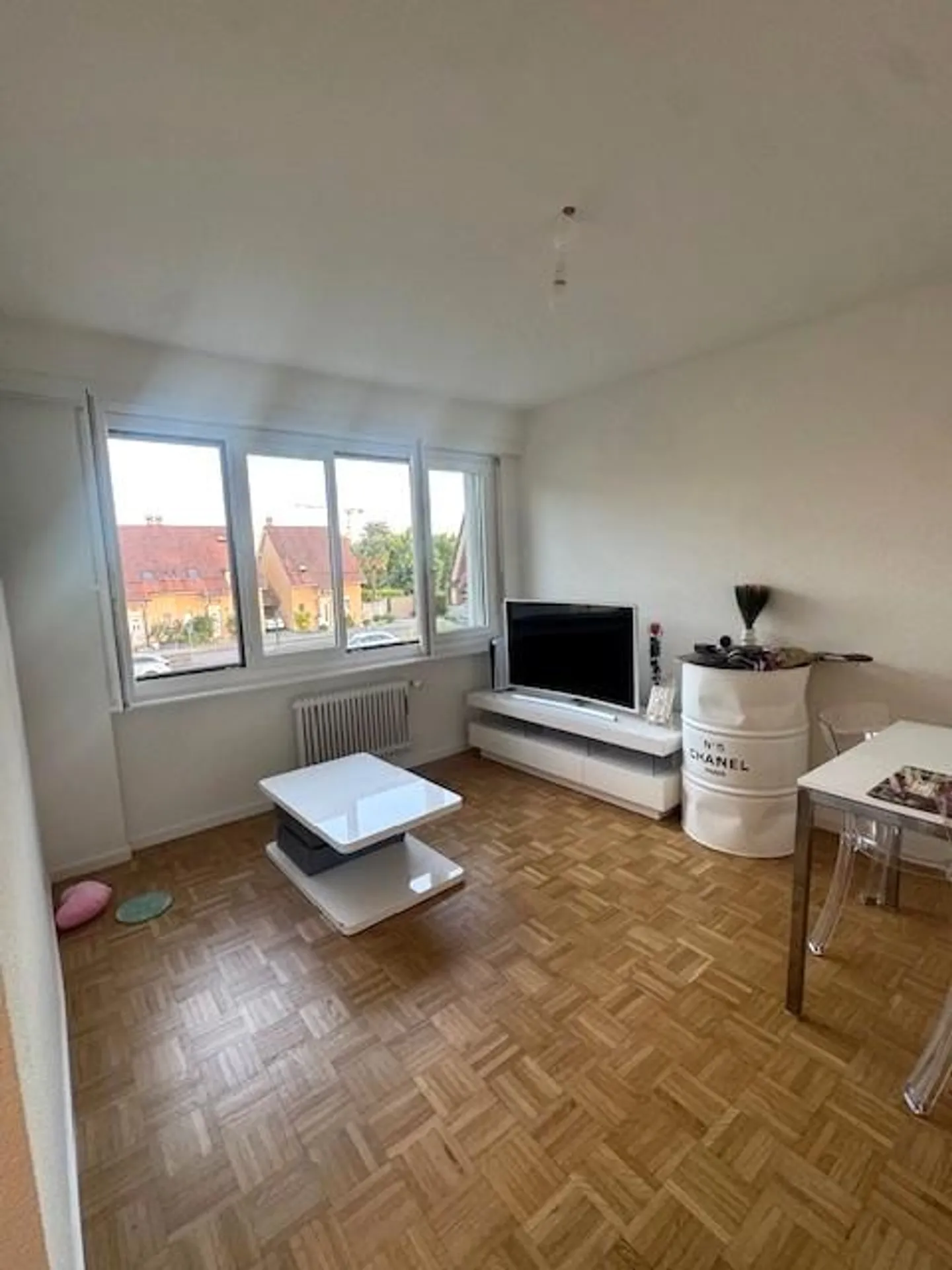 Charmante Wohnung in Gland - Foto 2 von 4