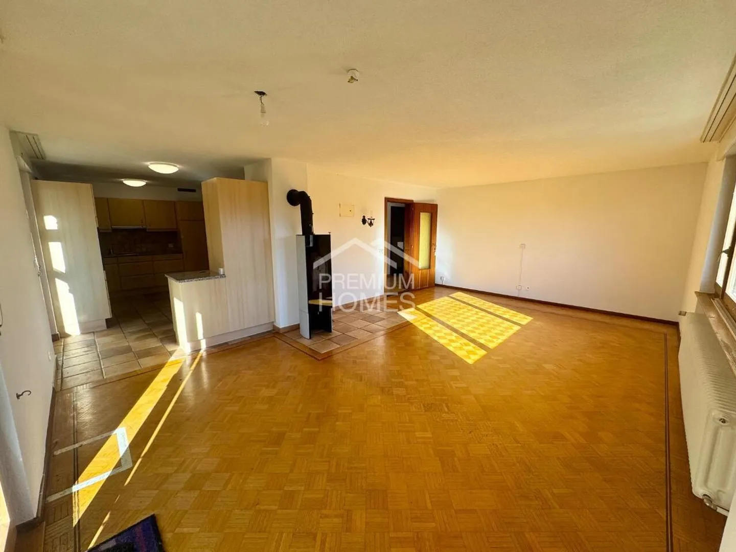 Casa unifamiliare con permesso di costruzione e progetto - Foto 2 di 10