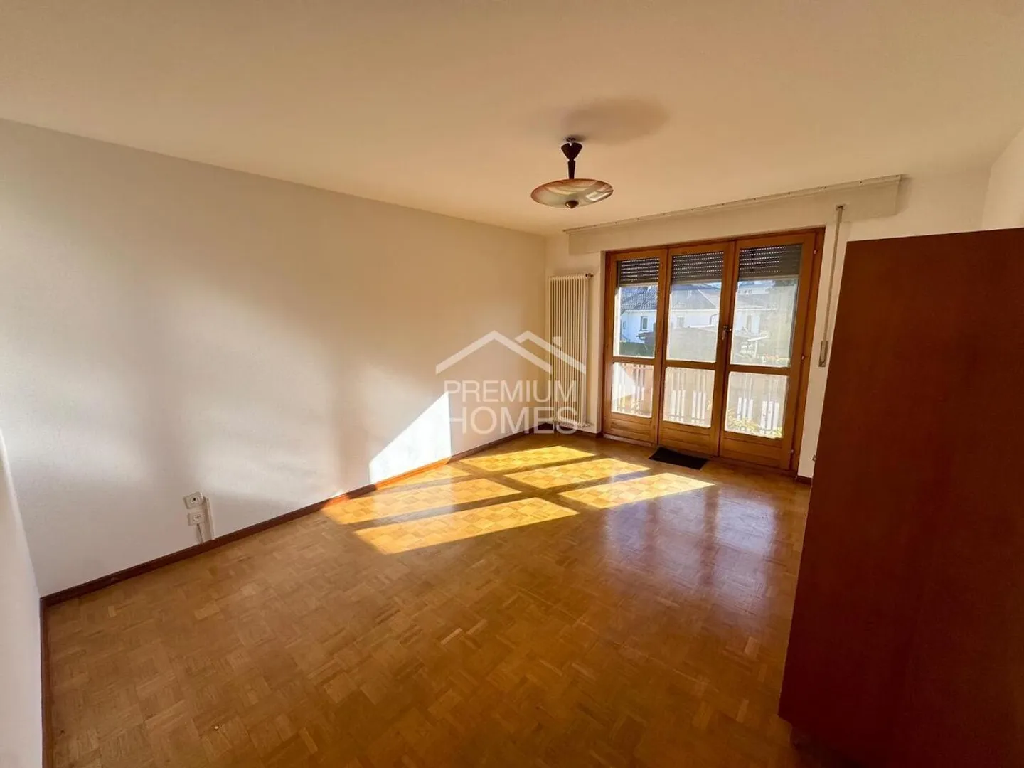 Casa unifamiliare con permesso di costruzione e progetto - Foto 4 di 10