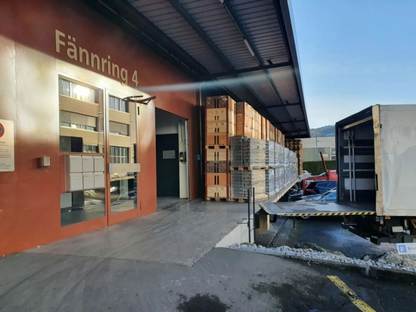 Spazio di stoccaggio di circa 167 m² - Foto 1 di 6