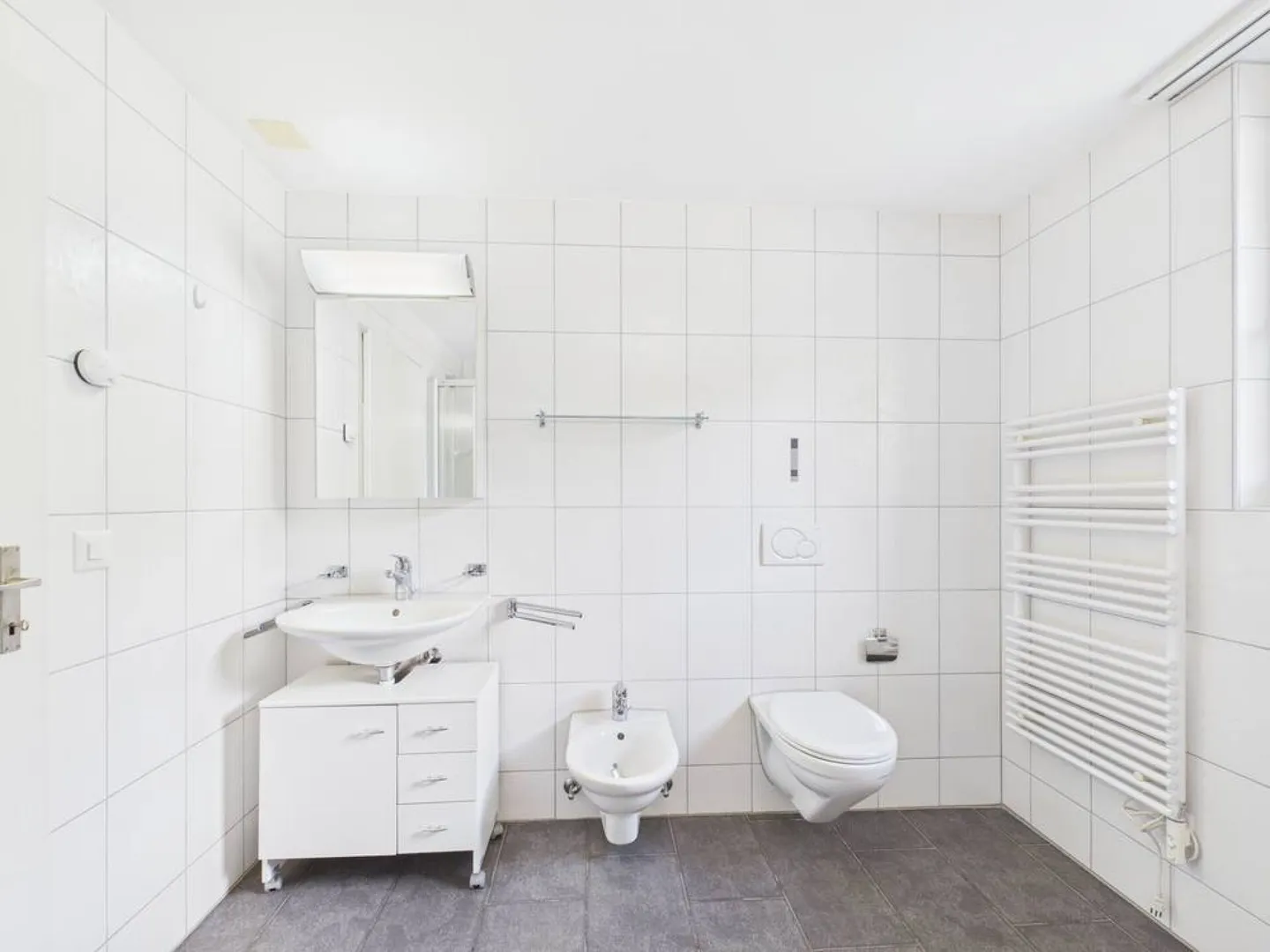 Geräumiges, ruhiges Zuhause mit lichtdurchflutetem Wintergarten zum Entspannen. - Foto 10 von 13