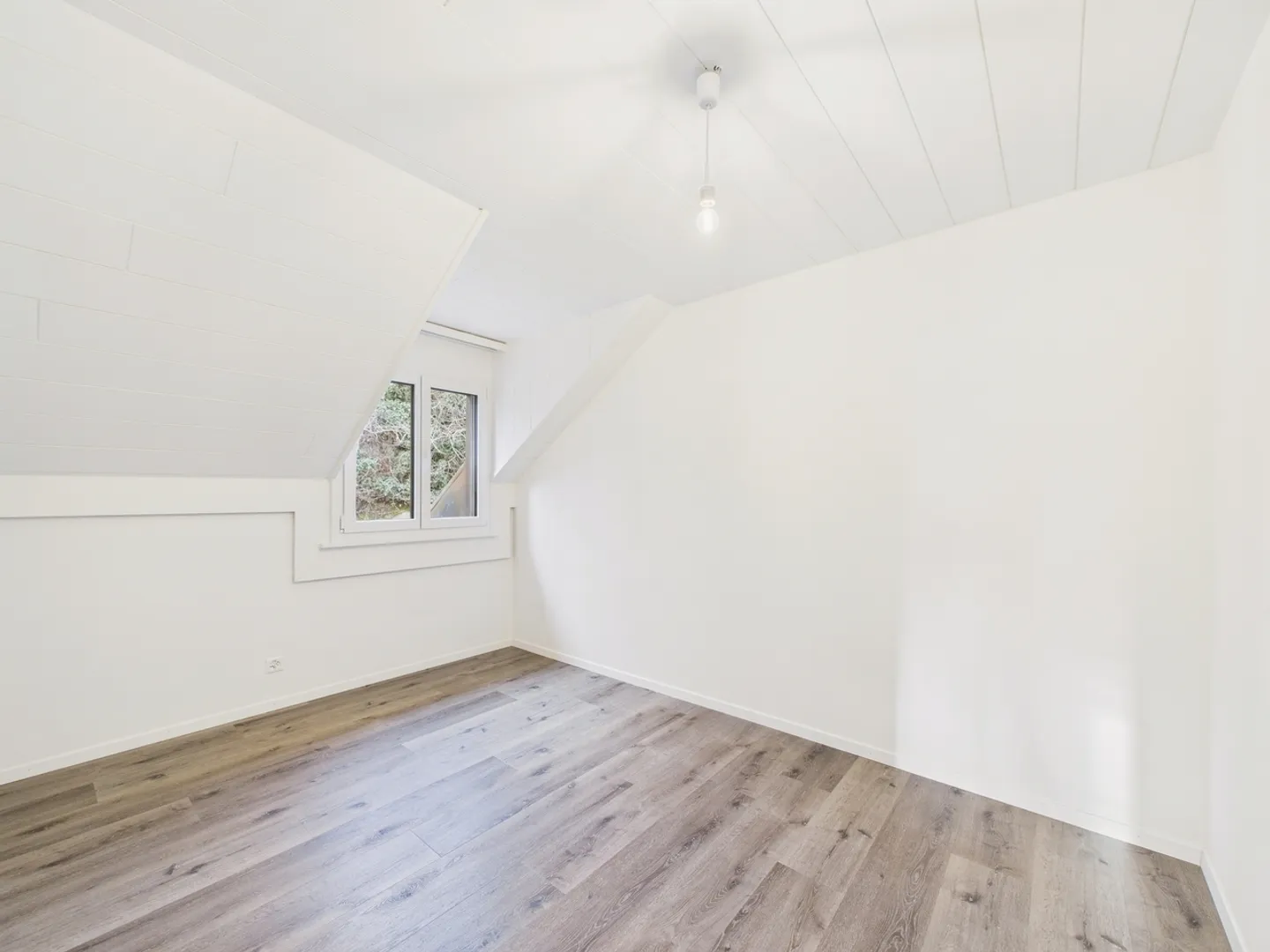 Attique moderne 4.5 pièces avec balcon exposé à sud-ouest, Bellerive VD - Photo 4 sur 8