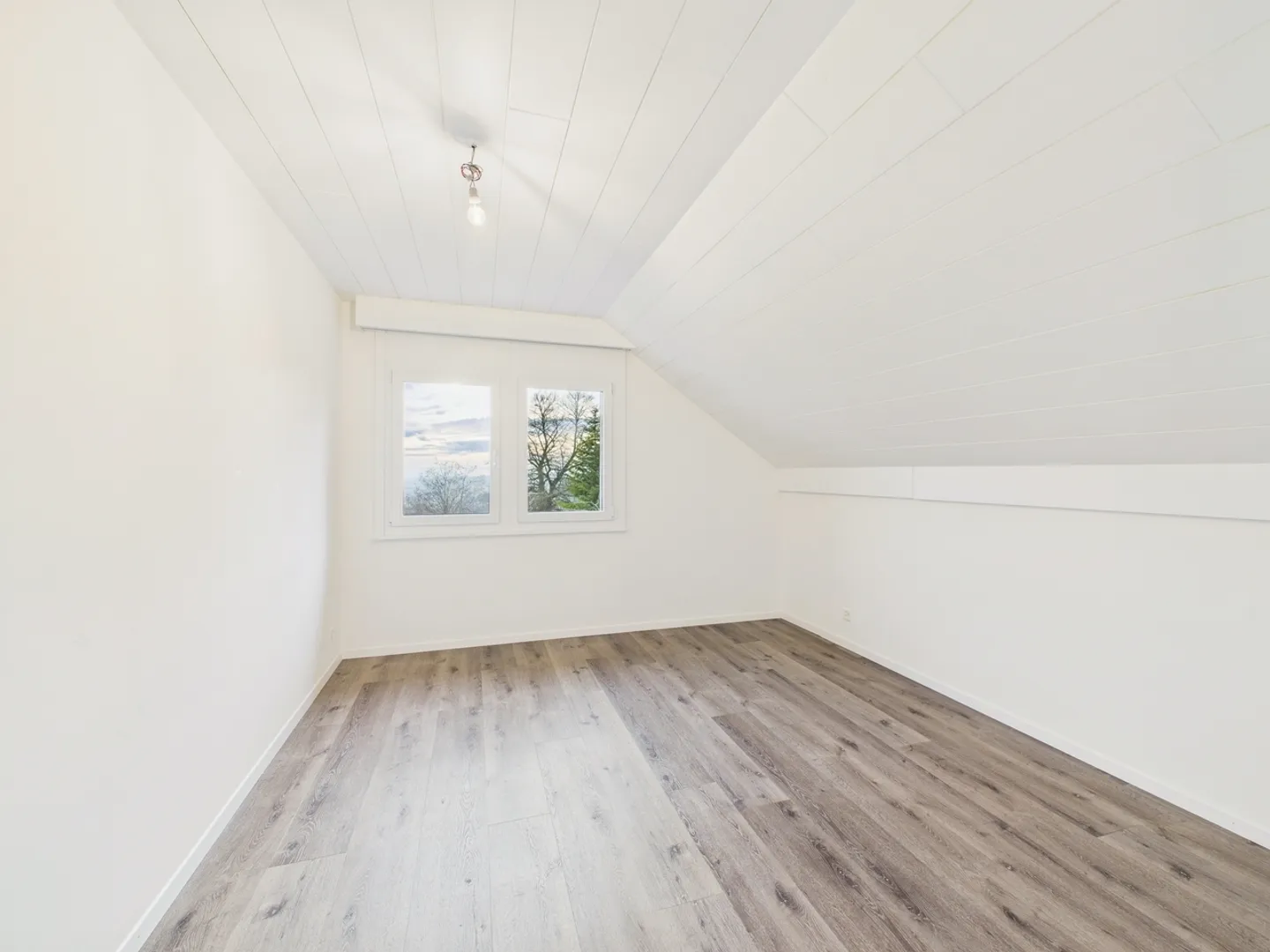 Attique moderne 4.5 pièces avec balcon exposé à sud-ouest, Bellerive VD - Photo 5 sur 8