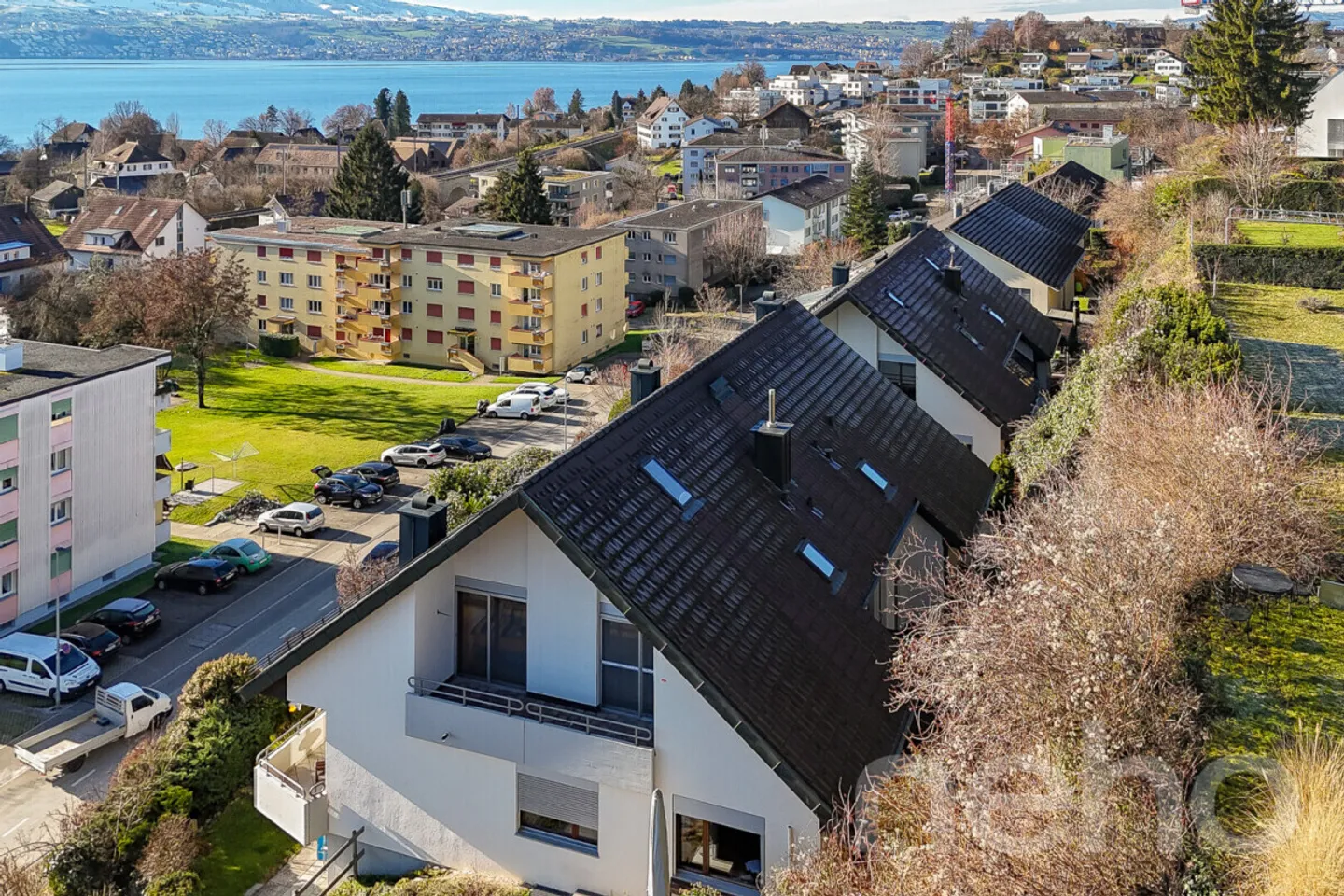 Exclusive Penthouse Apartment in Uerikon - Photo 1 of 12