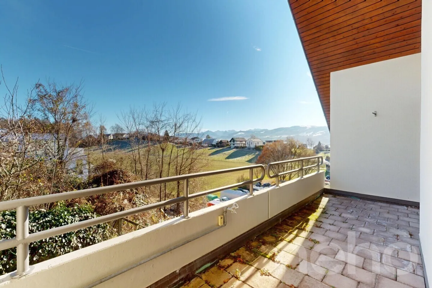 Exclusive Penthouse Apartment in Uerikon - Photo 4 of 12