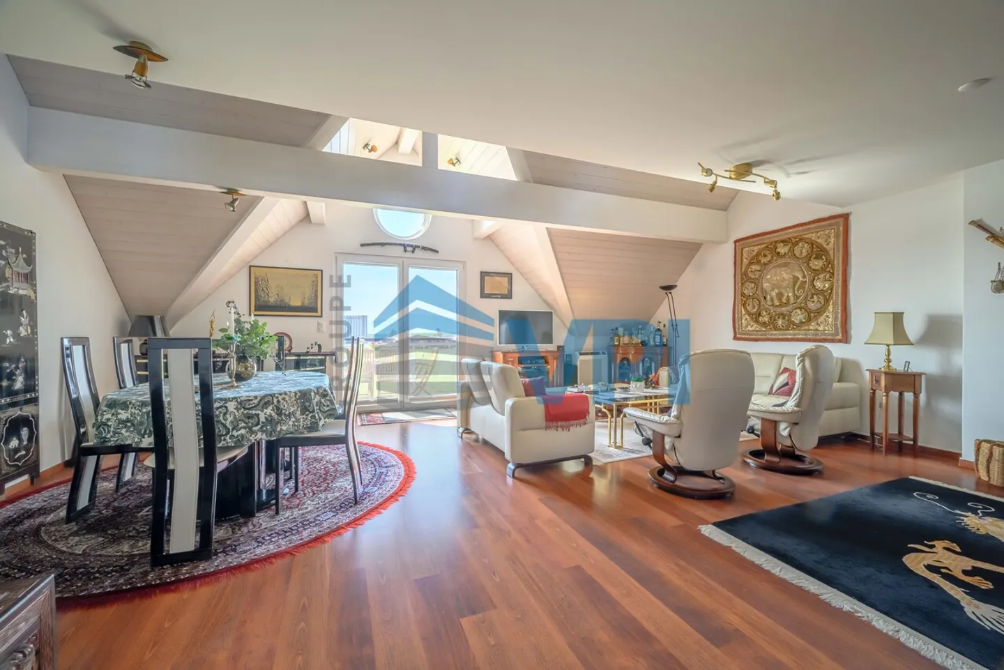 Appartamento di alto standard con 6.5 stanze + cucina - Foto 3 di 9