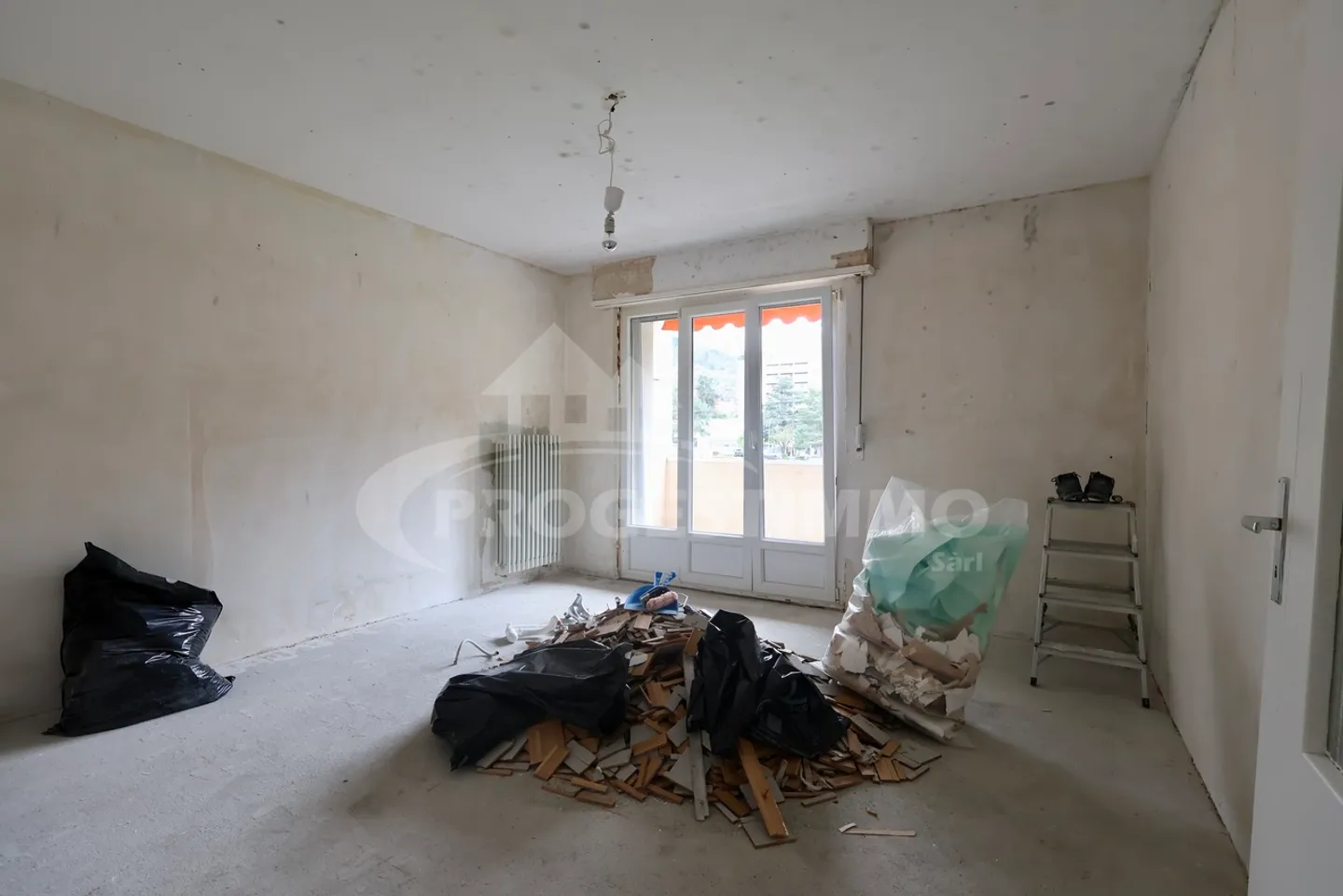APARTMENT TO RENOVATE COMPLETELY - Photo 5 of 7