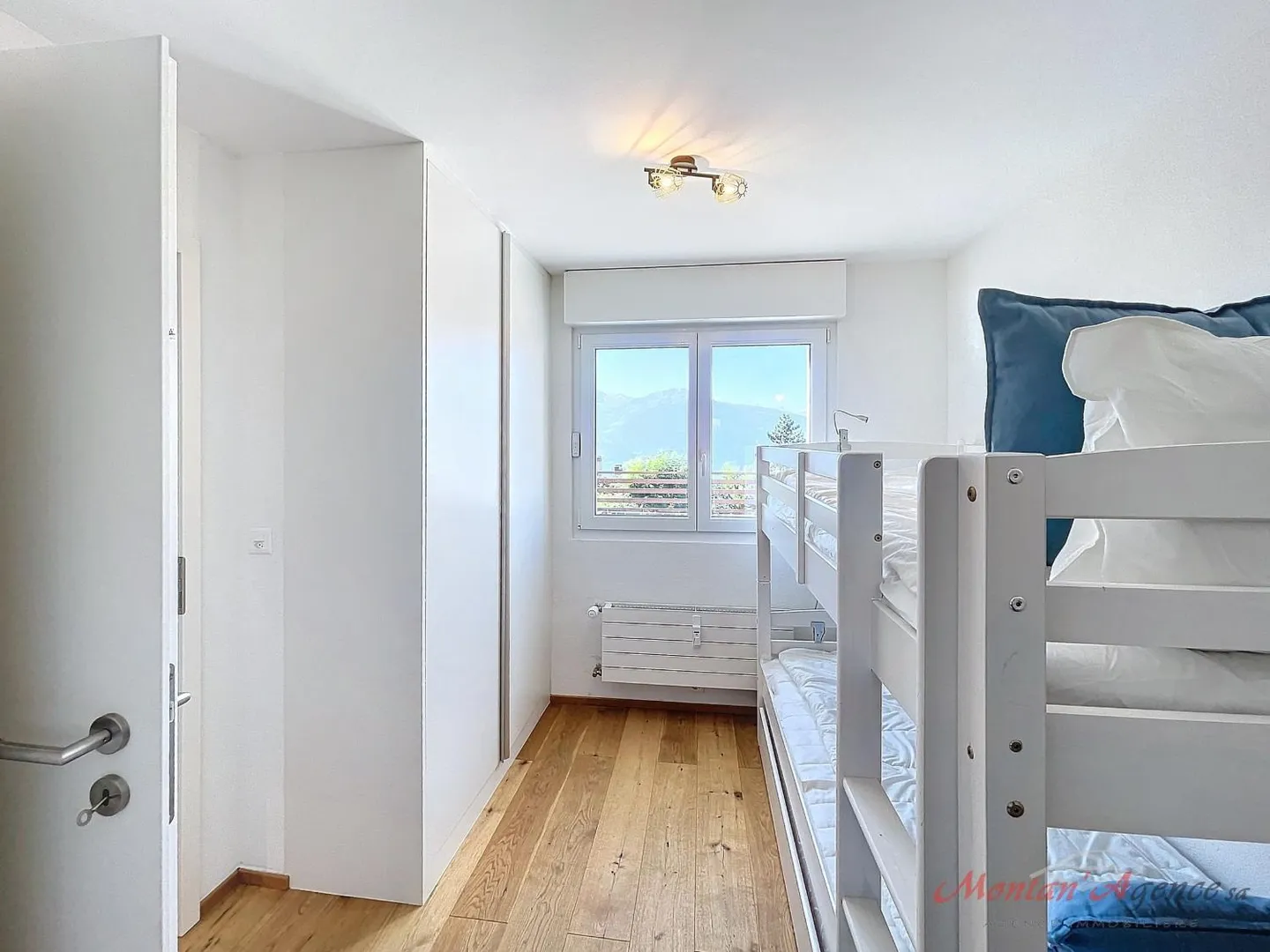 Appartement Charmant avec Piscine - Photo 7 sur 13