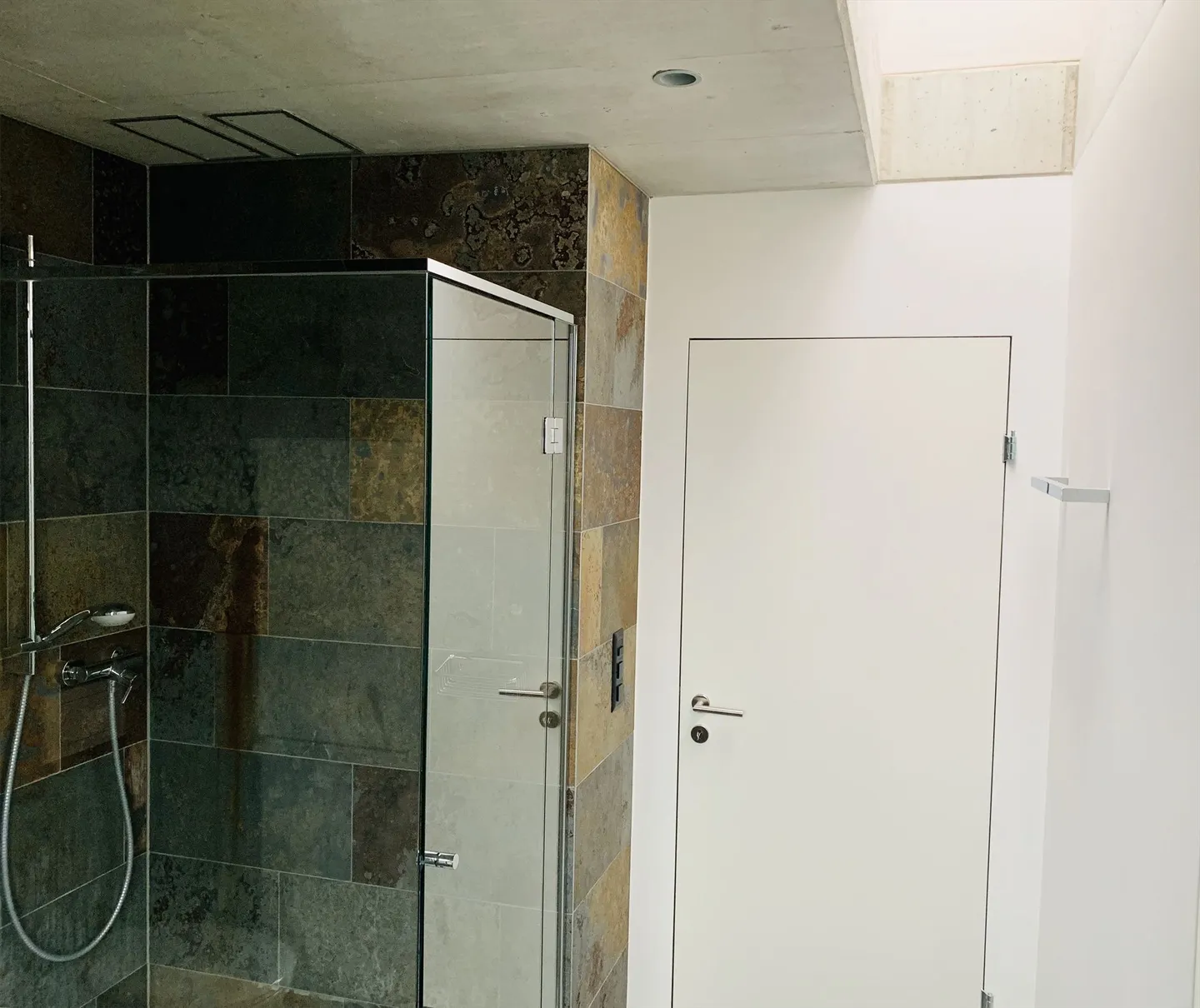 Appartamento moderno di 3,5 locali in posizione centrale e soleggiata - Foto 2 di 5