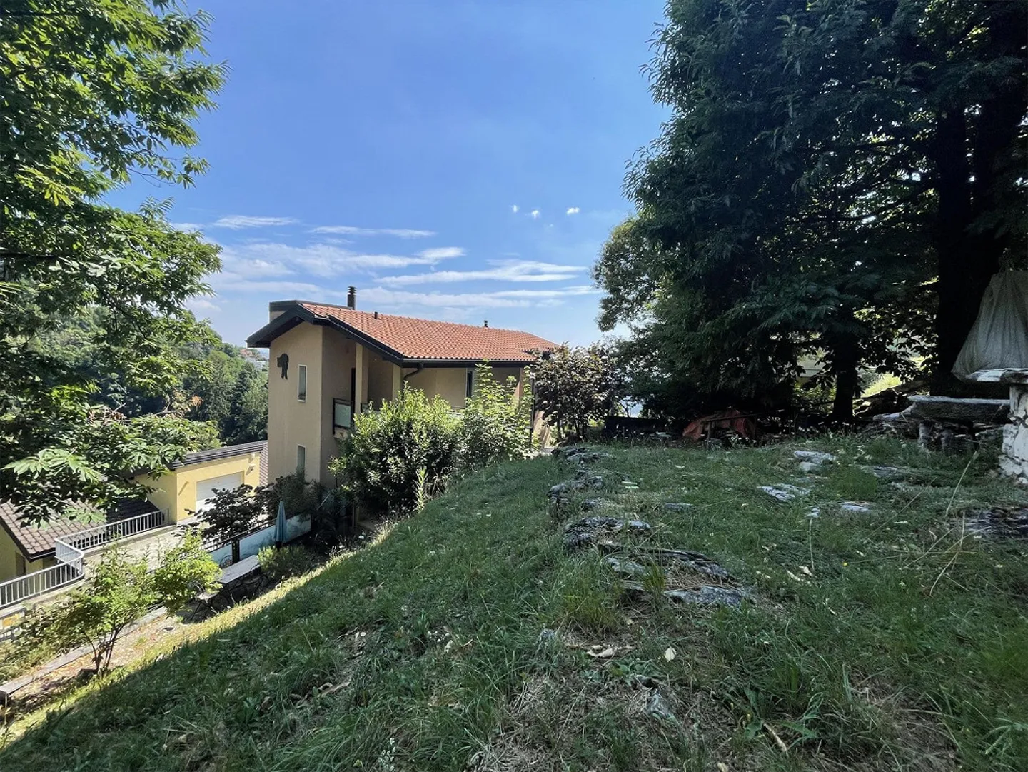 SCHÖNES EINFAMILIENHAUS IN PANORAMISCHER LAGE - Foto 4 von 13