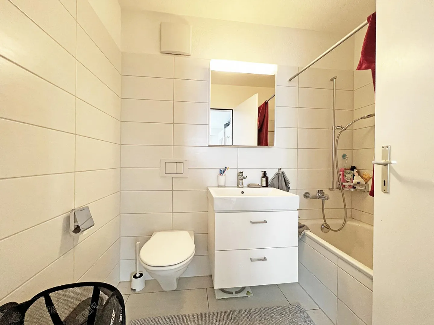 Appartement moderne de 4,5 pièces avec grand balcon - Photo 5 sur 13