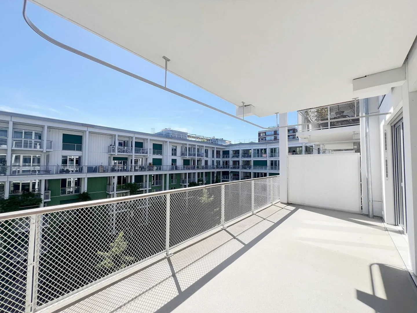 Modern 3.5-room apartment in the city center - Photo 5 of 13