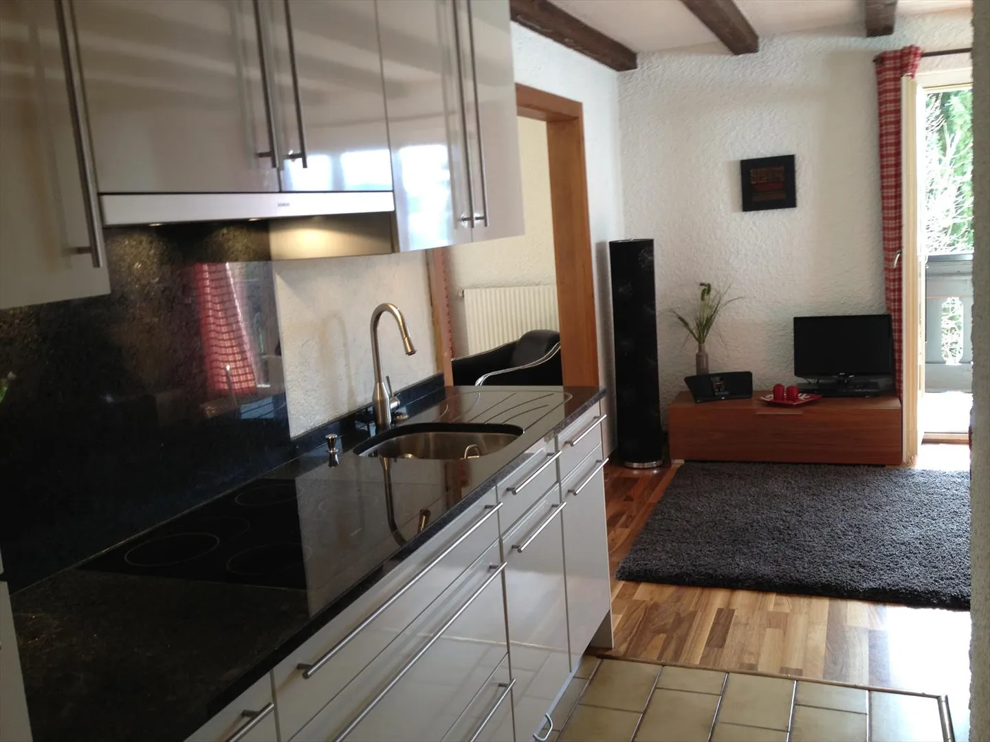Appartamento con terrazza - Foto 7 di 17